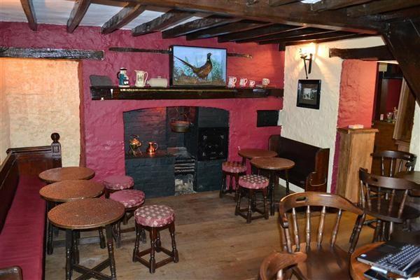 ホテル The Red Lion Llangadog エクステリア 写真
