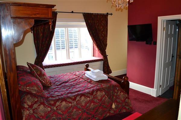 ホテル The Red Lion Llangadog エクステリア 写真