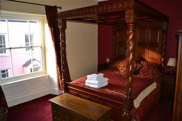 ホテル The Red Lion Llangadog エクステリア 写真